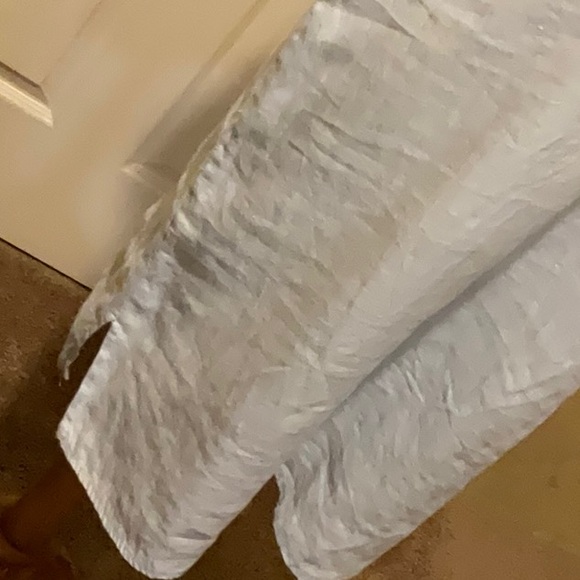 Chelsea & Theodore Sky Blue Linen Dress. Size Large. Embroidered accent. - Picture 5 of 12